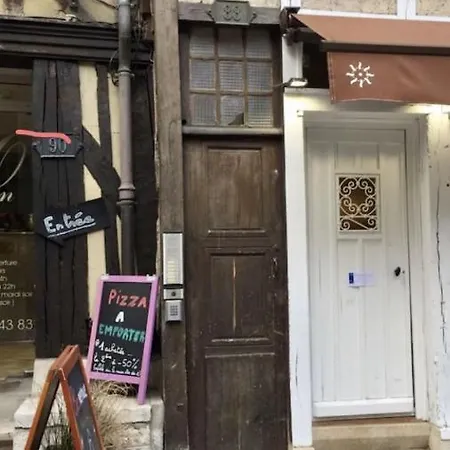 T3 Duplex Industriel Hyper Centre Historique *